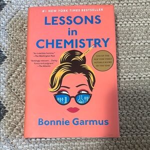 Lessons in Chemistry Book Hardcover